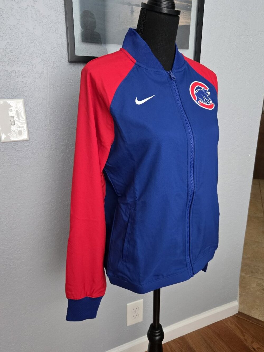 NWT Nike Women's Chicago Cubs Authentic Collection Performance Jacket